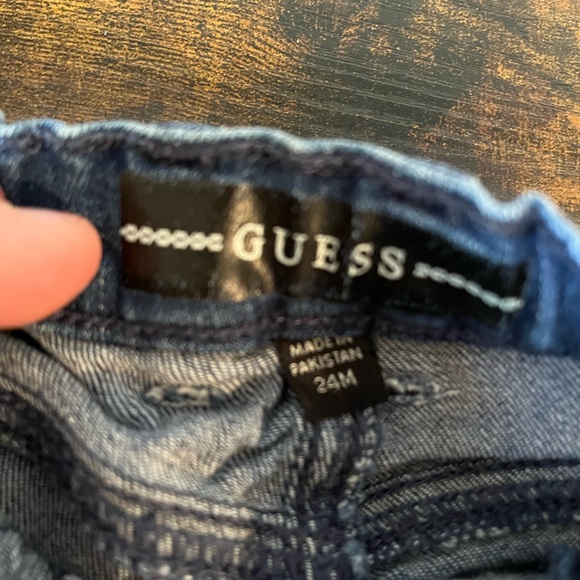 Guess girls jeans size 24 - Picture 2 of 3